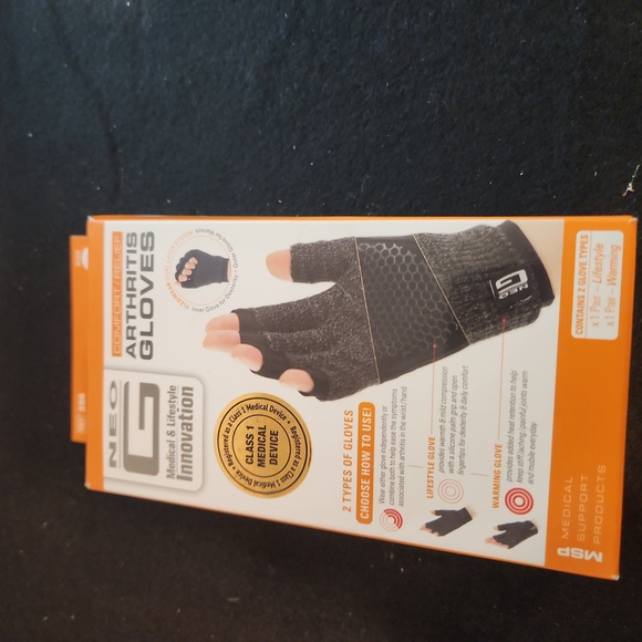 Arthritis Gloves - Picture 1 of 2